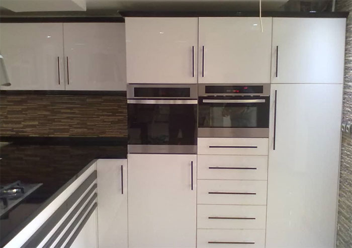 کابینت آشپزخانه هایگلاس سفید